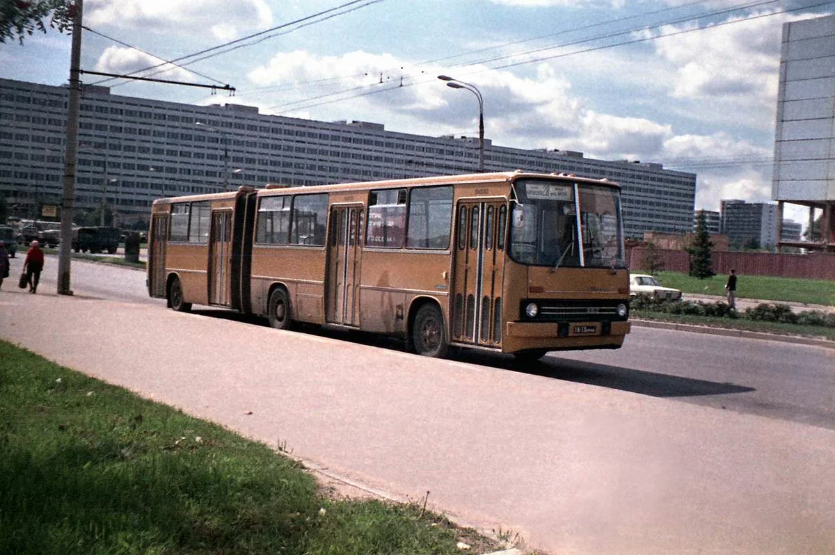 Тот самый первый автобус гармошка из СССР - Икарус 280 | Техника времени |  Дзен