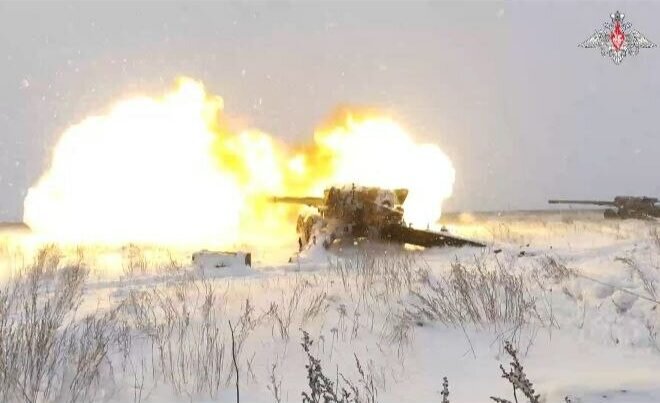    Минобороны РФ показало боевую подготовку артиллеристов на полигоне в Оренбуржье Елена Шкатова