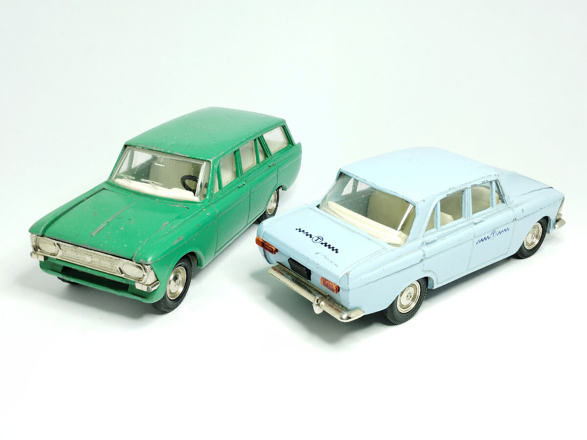 Модели Москвич-426 и Москвич-408 "Такси" до восстановления 