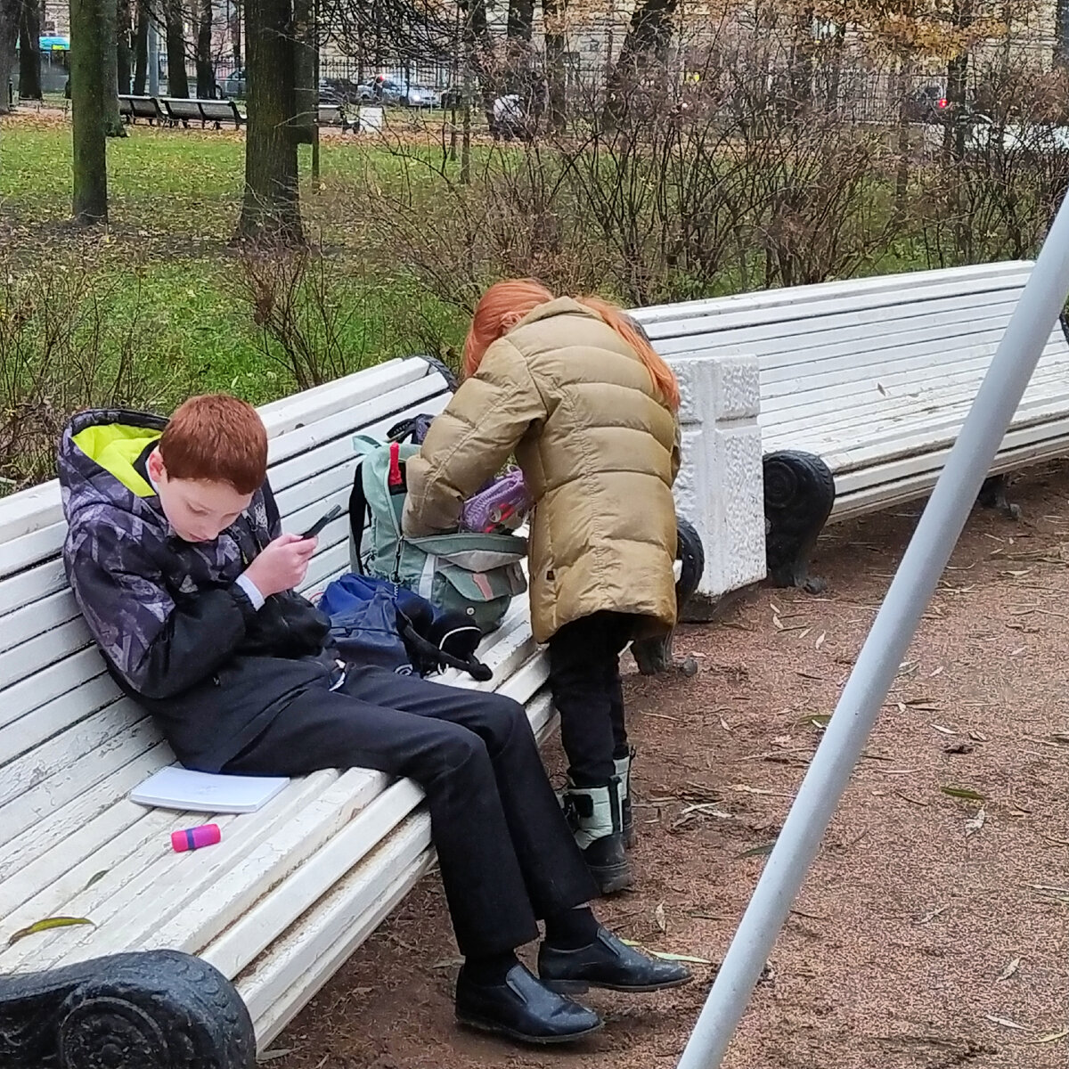 Аня и Вадим-друзья.