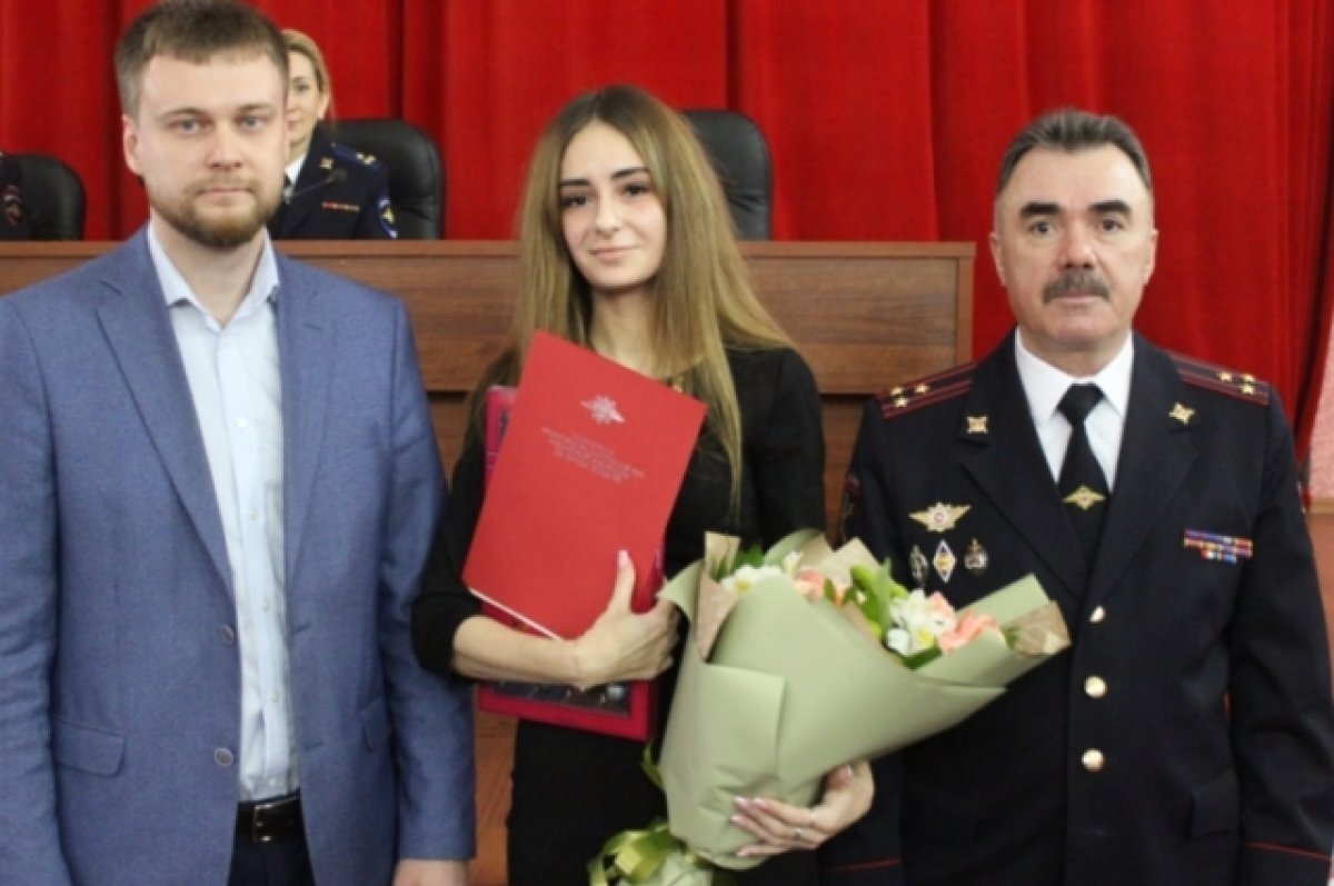    В Тольятти сотрудница банка не дала мошеннику выманить деньги у пенсионерки