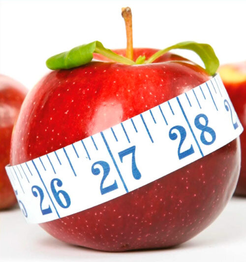 Например, среднее яблоко содержит около 19 граммов углеводов. При этом углеводы в “чистом” виде составляют около 15 граммов. И это уже половина суточной нормы! 