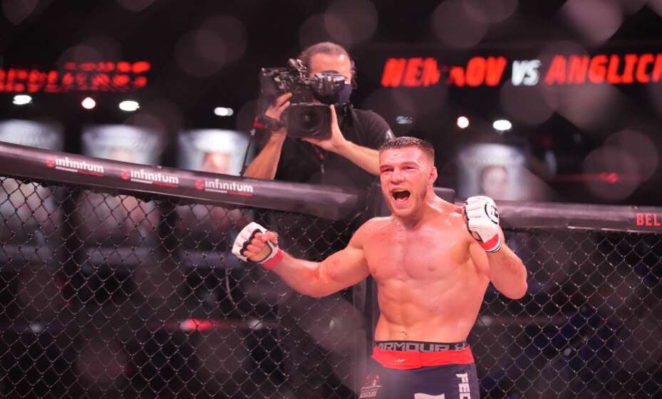    Россиянин Немков отстоял титул чемпиона Bellator в бою с Кори Андерсоном. Фото: Global Look Press