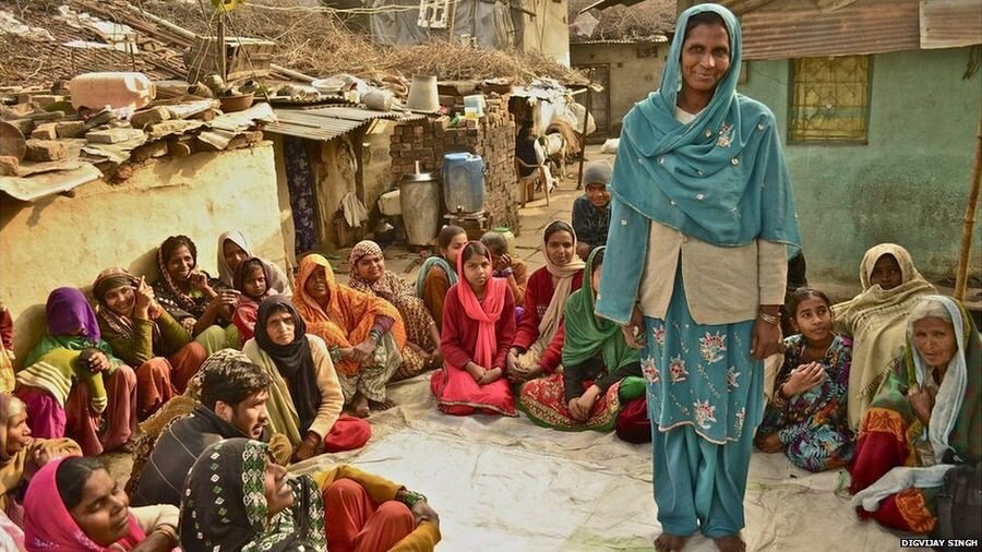 Касты людей в индии. Касты людей в индии. Индийская система каст. Каста кашеба индия это. Каста далиты в индии.