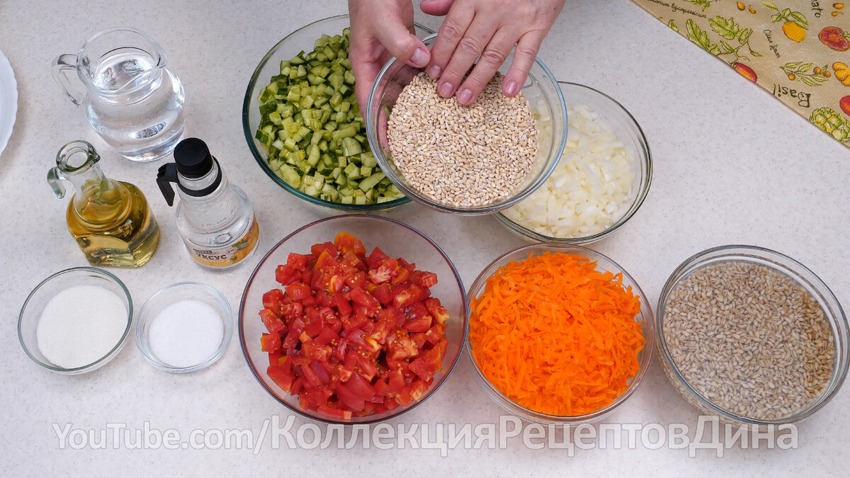 Рассольник с перловкой и солеными огурцами: рецепт | Меню недели