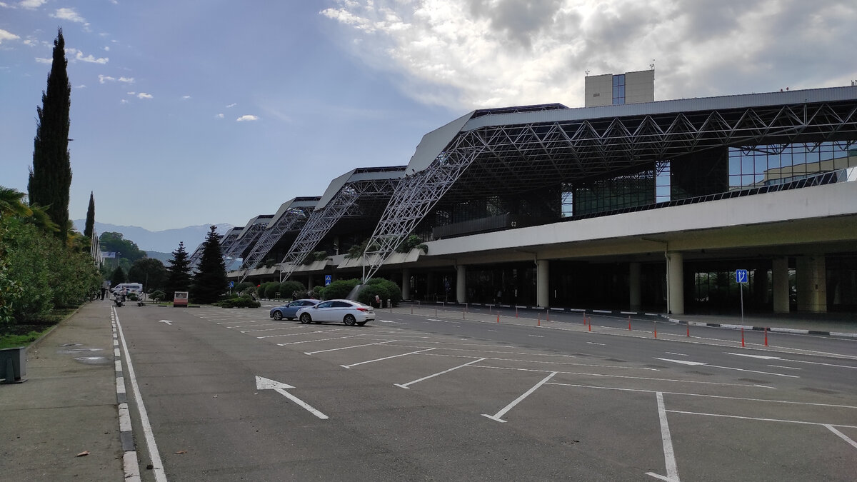 А вот отсюда из Сочи рейс вылетал. Фото: Кирилл Полиенко/Polienko: путешествуем вдвоём