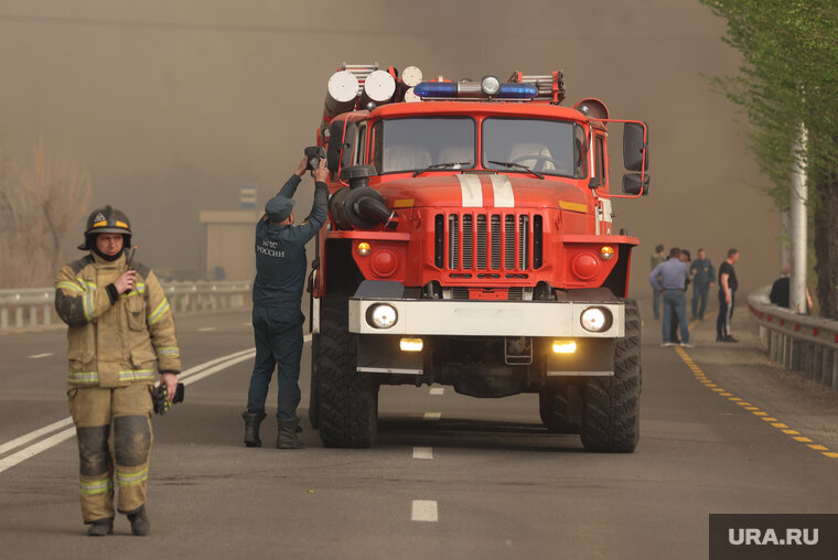    В Салехарде в ходе ночного пожара жители дома остались без жилья (фото из архива)