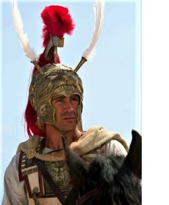 Колин Фаррелл в роли Александра Великого. Здесь и далее по тексту кадры из фильма «Александр» (Производство: США. 2004 год; режиссёр – Оливер Стоун)