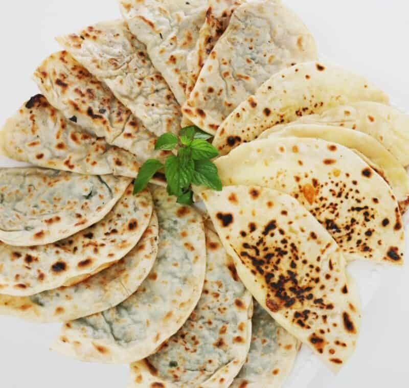 Сытная и ароматная закуска, которая отлично дополнит основное или первое блюдо.