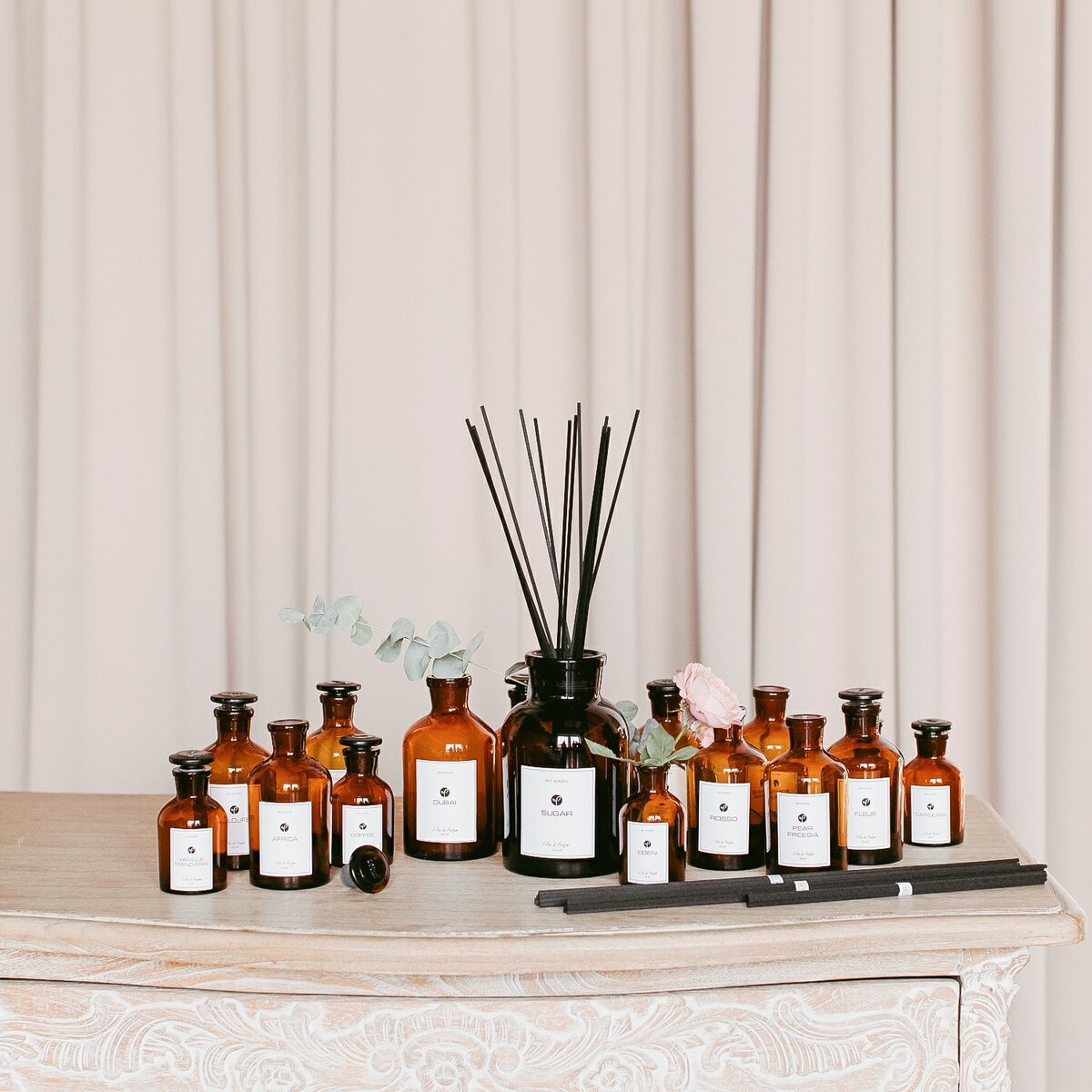 Общая фотография диффузоров с палочками 