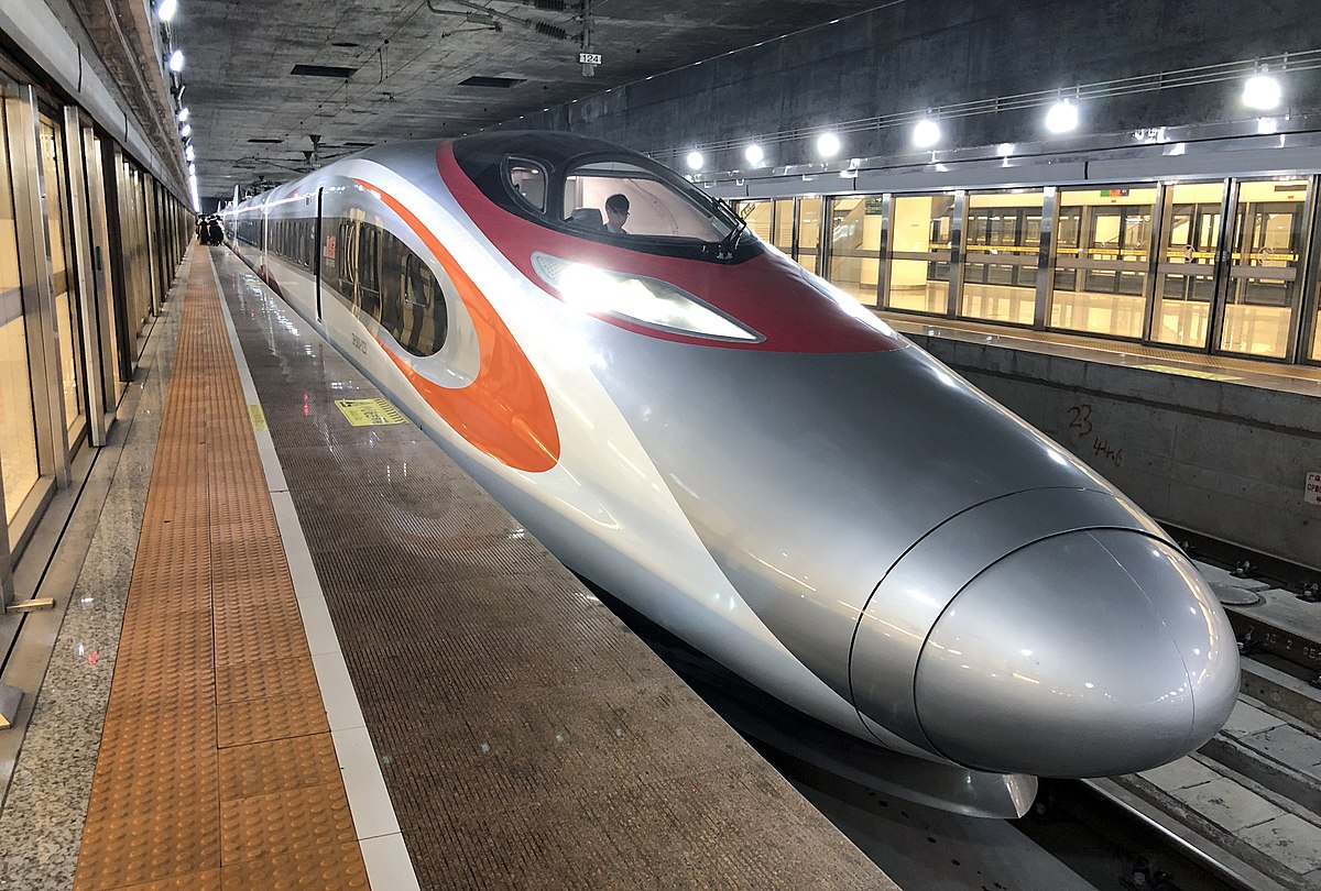 Скоростной поезд за 10 минут проходит. Crh380a. Поезд crh380a. Высокоскоростной поезд crh380a. Crh380a в депо