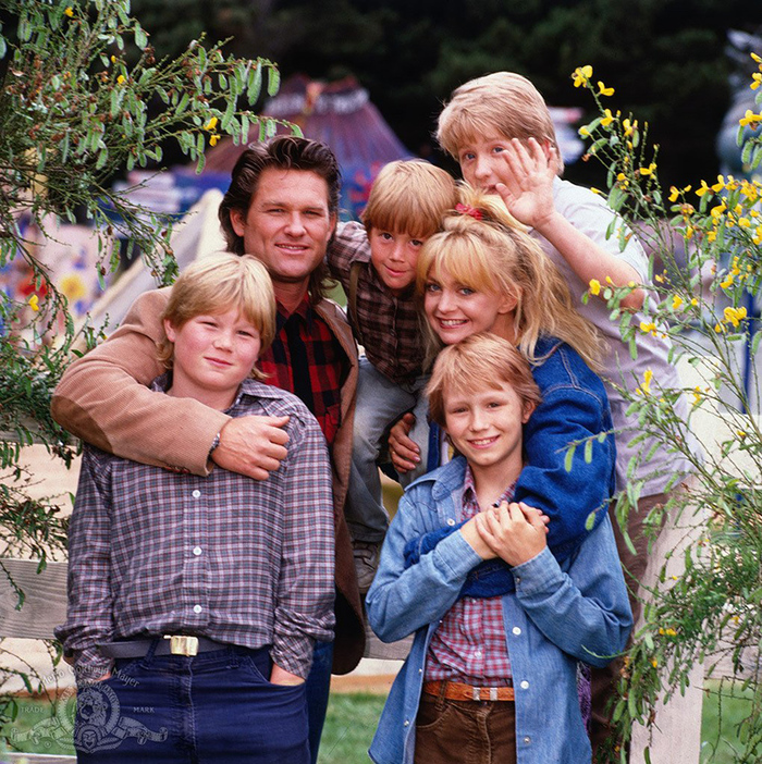 на съемочной площадке "За бортом"