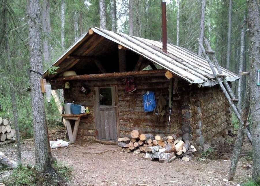 Зимовье в сибирской тайге