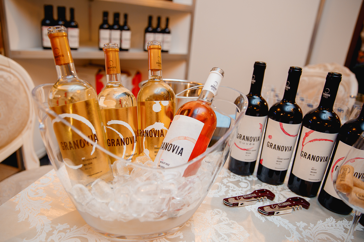 Вина на конкурсе eawsc EAWSC 2019 Молдавия. Фото процитировано с сайта eawsc.com
