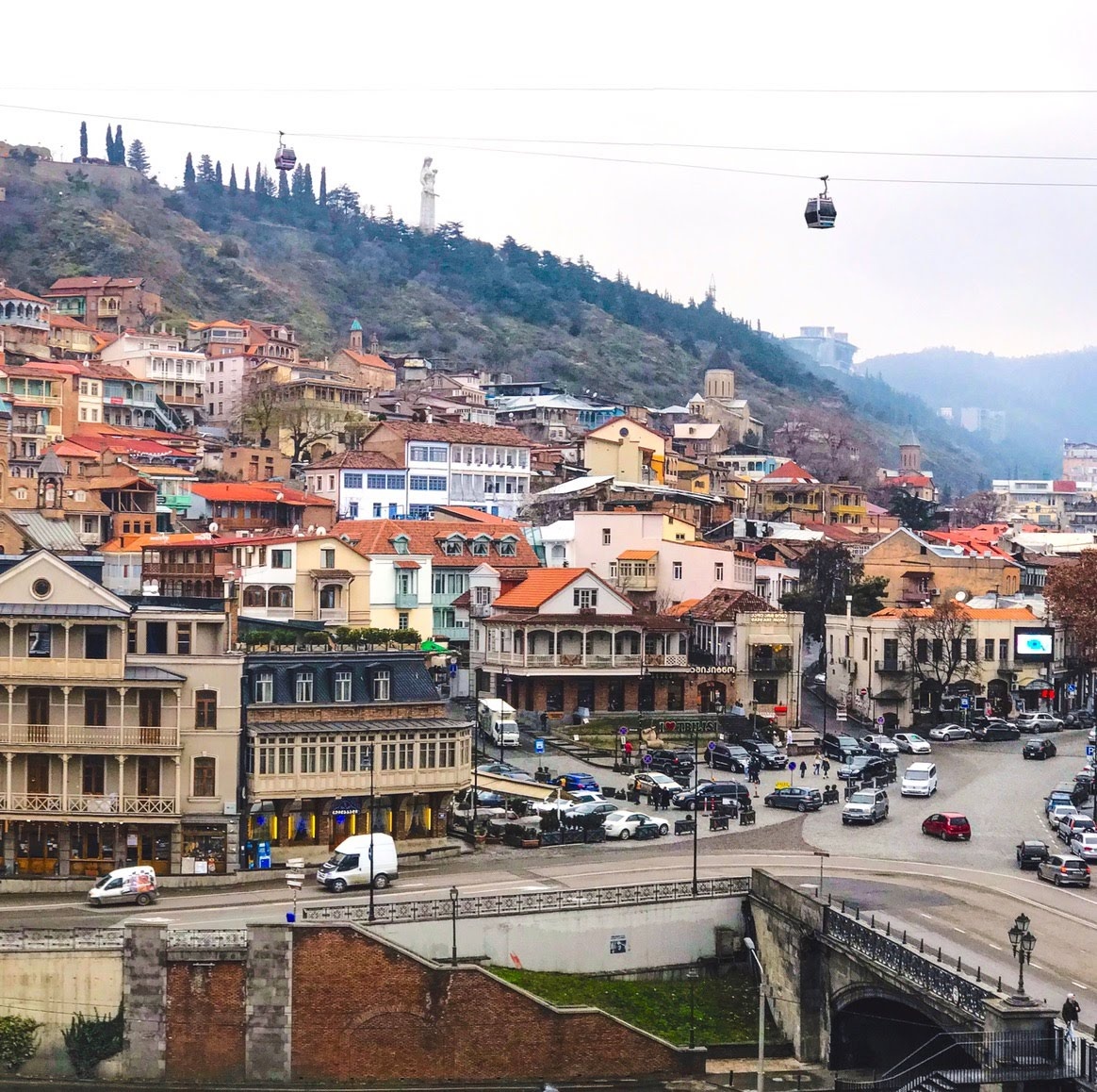 Вид на плозадь Мейдан