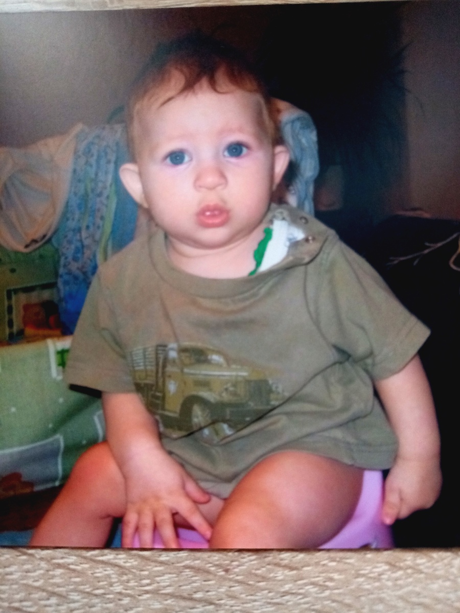 Денису 8 месяцев 