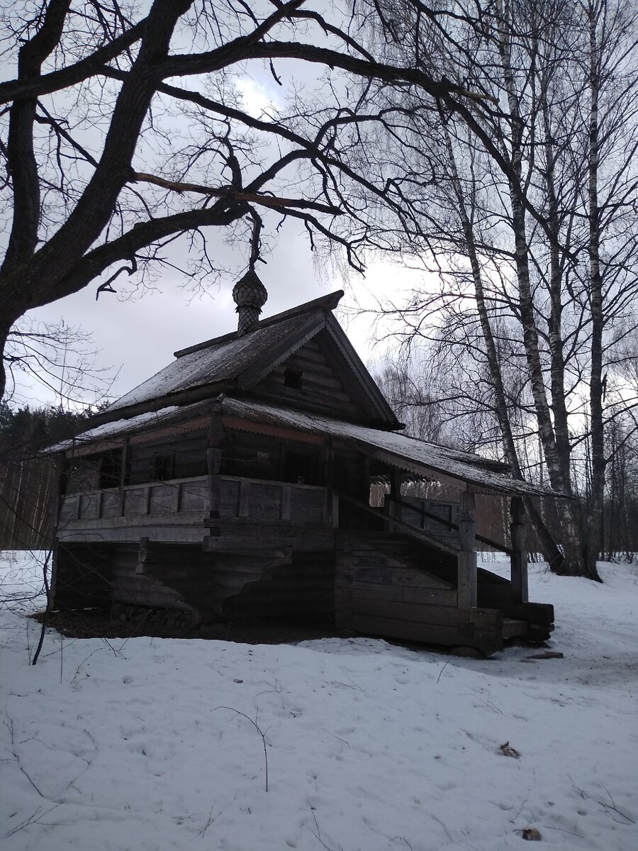 Церквушка в Василёво.