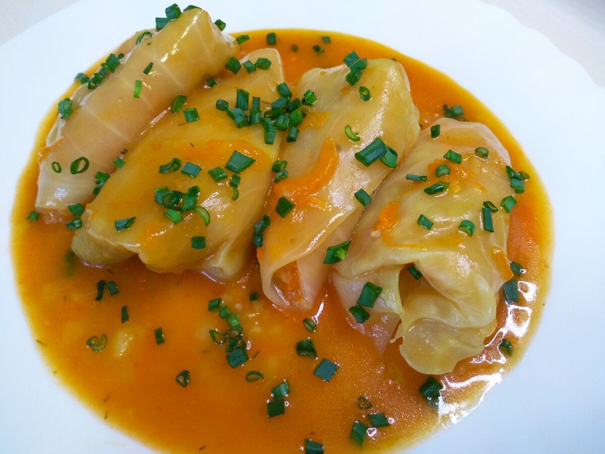 Всем доброго дня! Сегодня приготовим нежные и очень вкусные овощные голубцы! Такое блюдо отлично разнообразит меню в пост!
