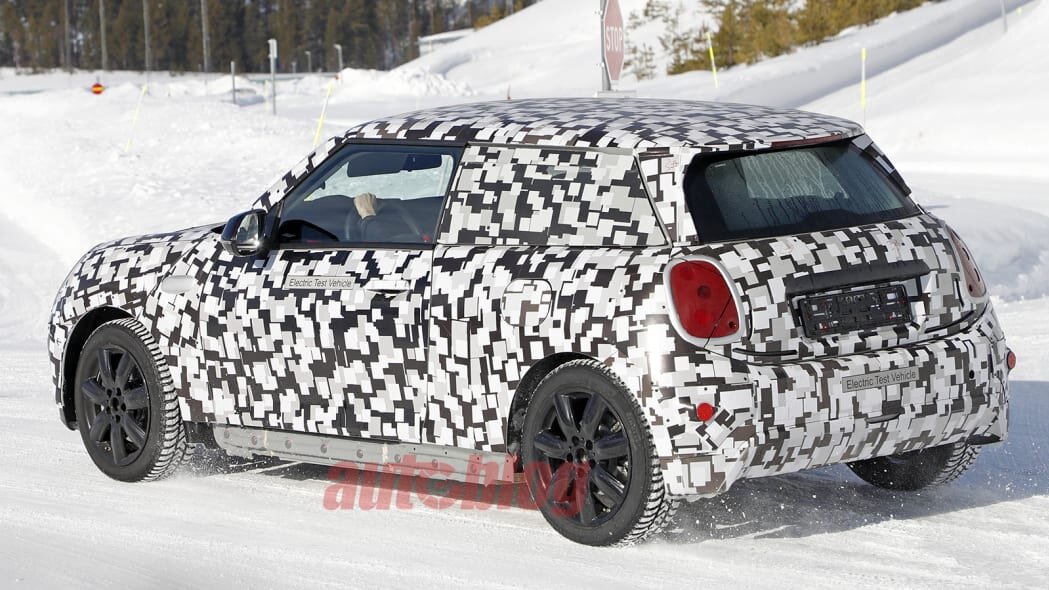 На фото: Прототип Mini Cooper (Источник: autoblog.com)