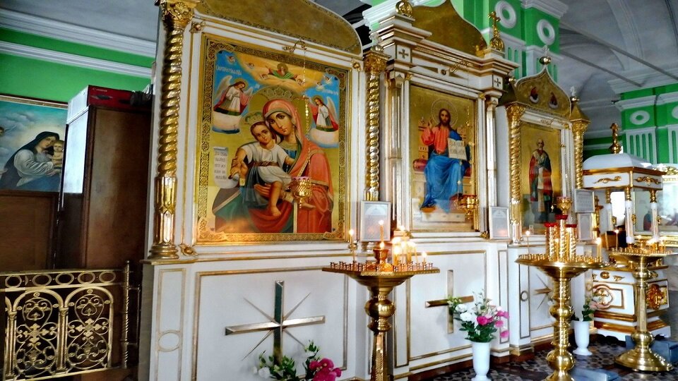 Прогуливаясь в первый день отпуска по набережной Анапы, я познакомилась с женщиной, которая приехала в санаторий, как и я.-7-3