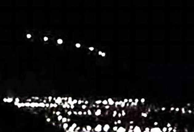 V-образное образование огней над Прескоттом, штат Аризона