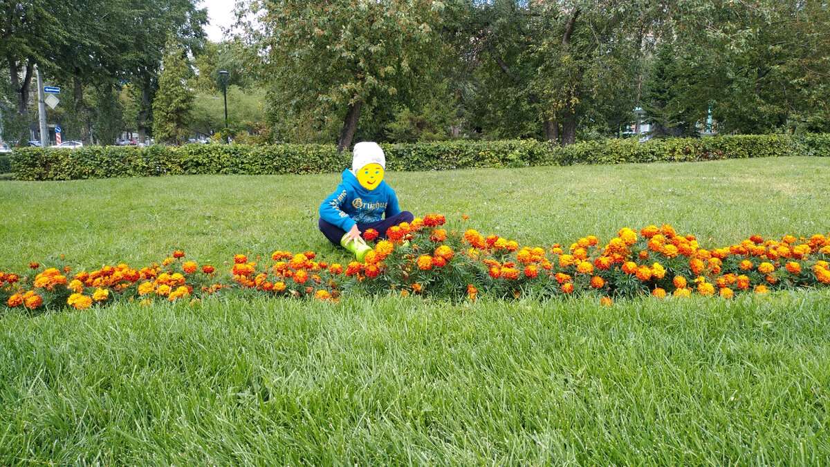 Цветочек и цветы) личное фото автора