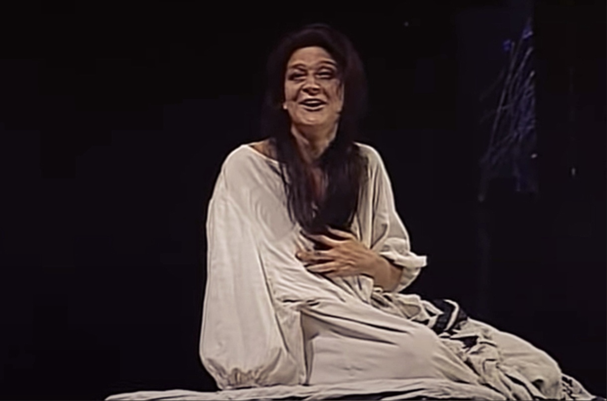 Любовь Матюшина в роли Голды. Финальный монолог. Сцена из спектакля "Поминальная молитва", Театр "Ленком". Реж. Марк Захаров. Источник: youtube.com