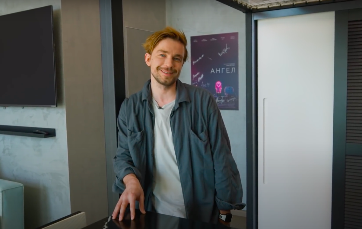 Он говорит, ремонт в квартире для него был игрой в Sims.