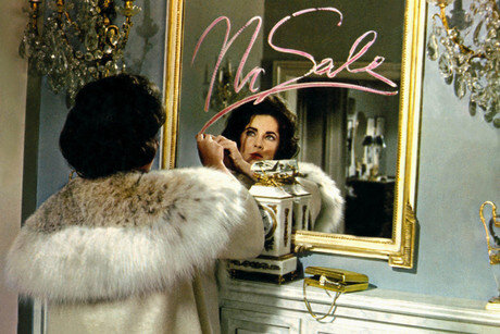 Элизабет Тейлор пишет, что не продается. В таком манто и с такой оторочкой нужно попросить больше, наверное :) Pinterest