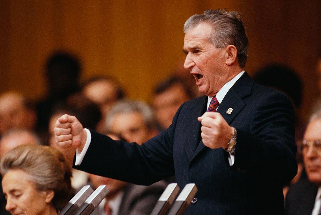 Николае Чаушеску. Товарищ. За годы нахождения у власти успешно погасил внешний долг Румынии. Однако загнал народ в фактическую нищету, и был жестоко убит. Фото: news.myseldon.com