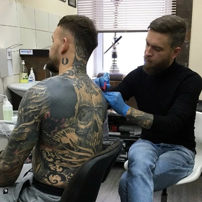 Это вместо одежды?  