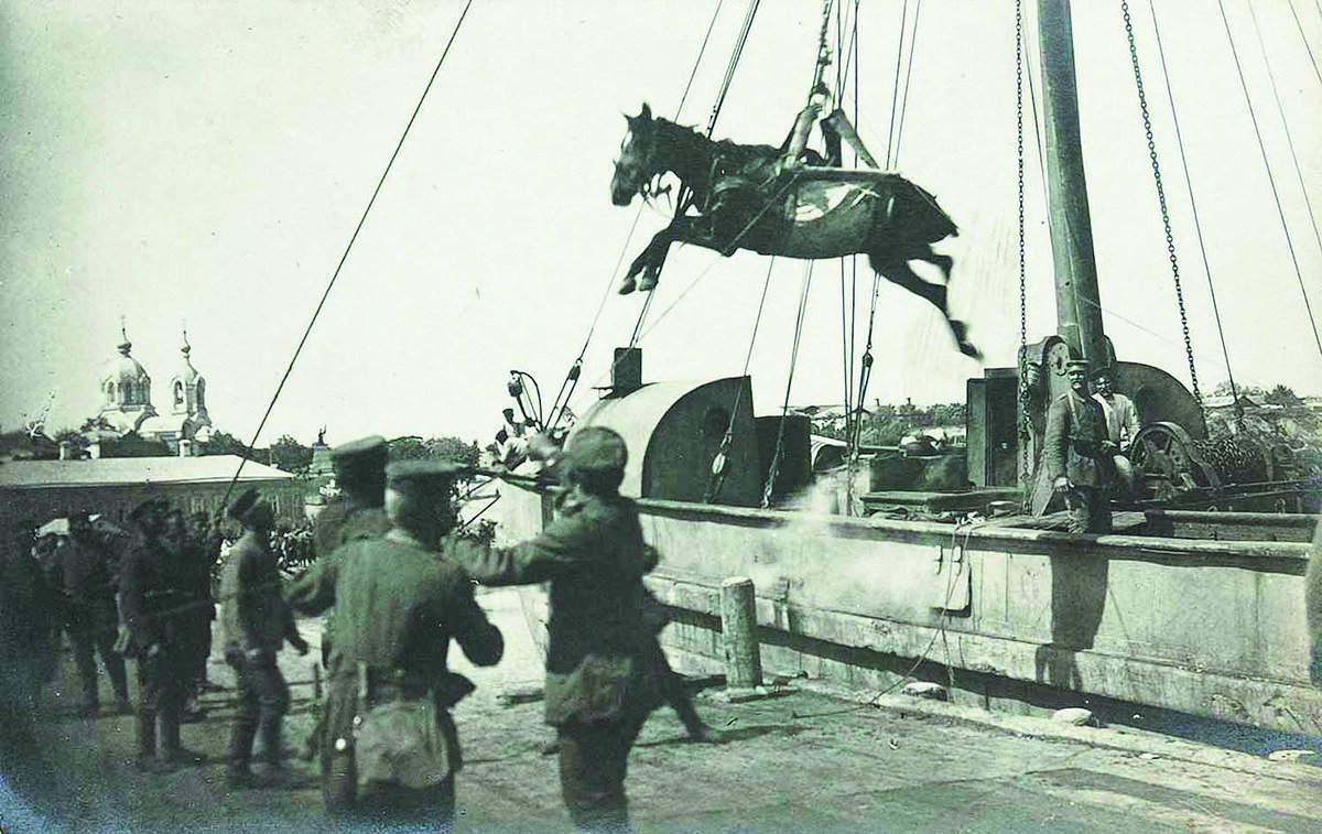 Врангель в крыму. Исход белой армии из Крыма 1920. Эвакуация белой армии из Крыма в 1920. Эвакуация армии Врангеля из Крыма. Врангель в Севастополе в 1920 году.