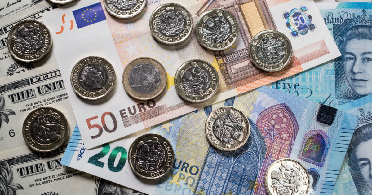 Не храни все деньги в одной валюте и в одном банке