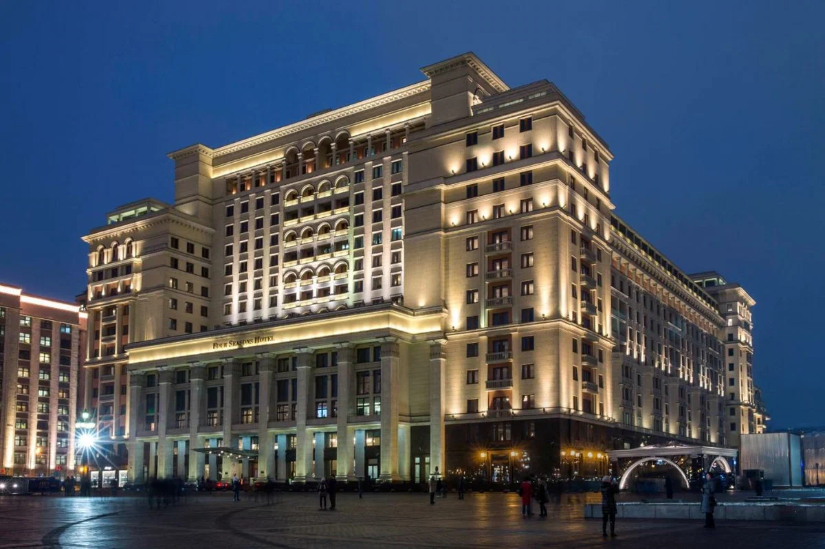 Гостиницы сегодня. Гостиница four Seasons Москва. Гостиница Москва four Seasons Hotel. Гостиница Москва Охотный ряд 2. Охотный ряд 2 гостиница four Seasons.