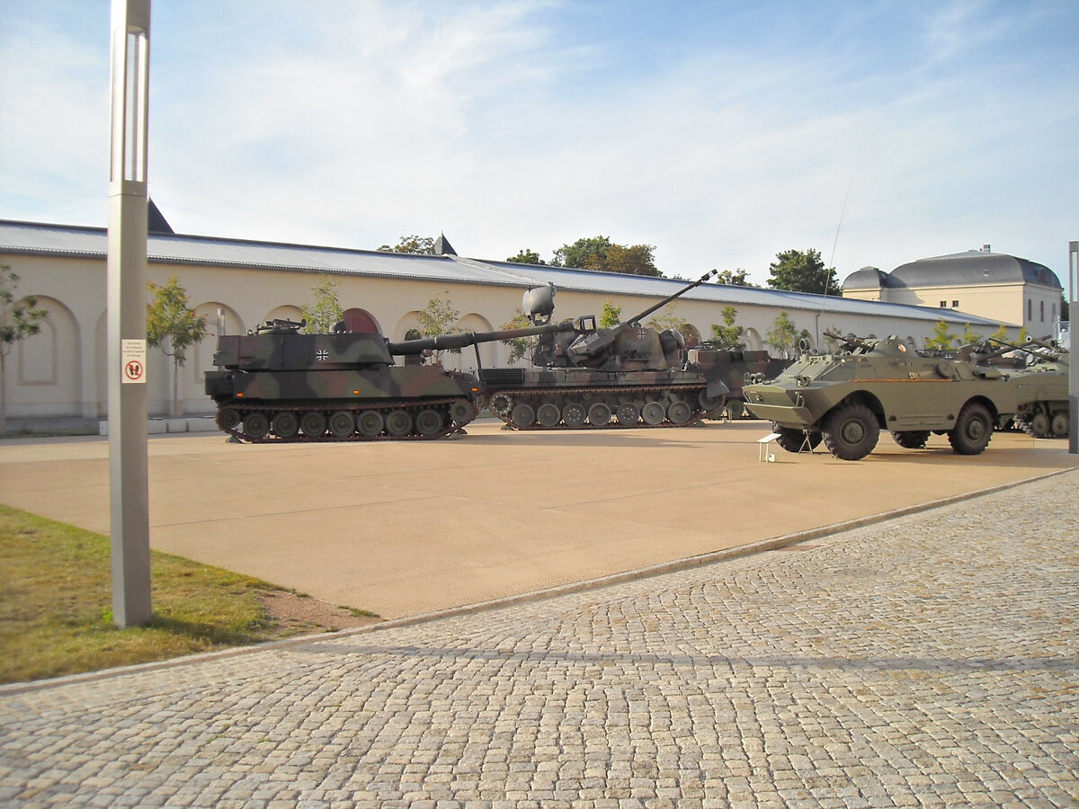 Боевая техника в Германии: все больше в музеях, все меньше - в армии.