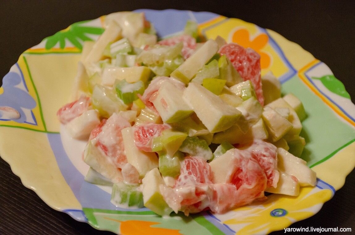 Вальдорфский салат с грейпфрутом