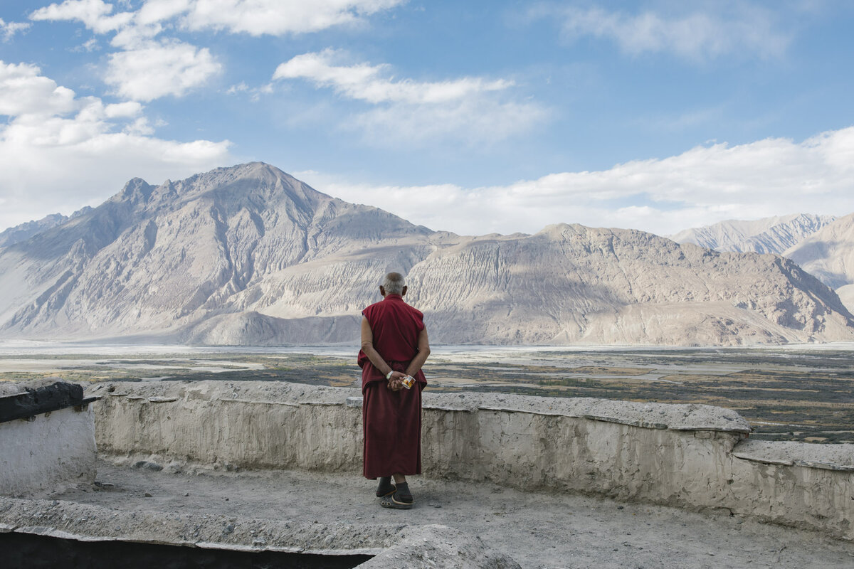С незапамятных времен Тибет притягивал умы ученых и мистиков со всех концов света. В этой статье вы узнаете о повседневной жизни тибетских монахов, а также об отшельниках, уходящих в пещеры для обретения духовной свободы.