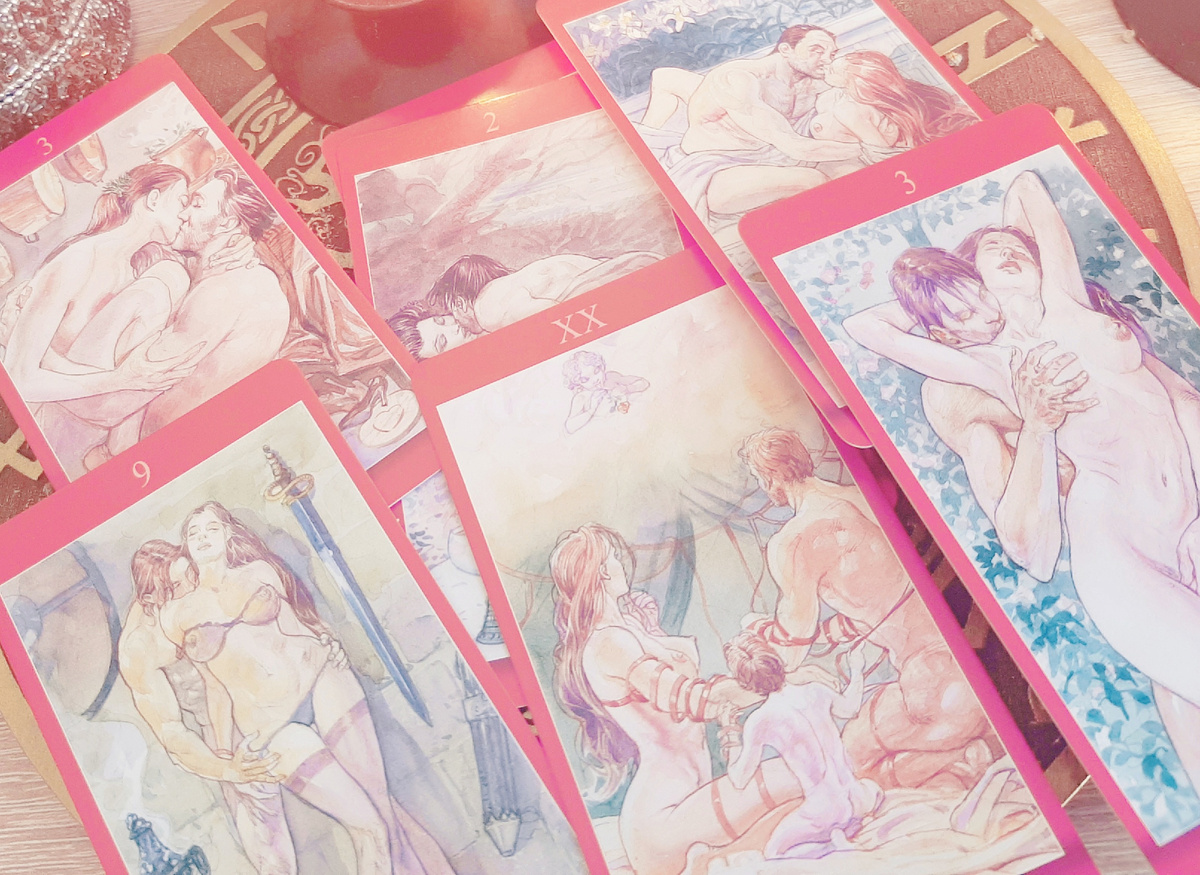 Колода для раскладов на отношения и любовь