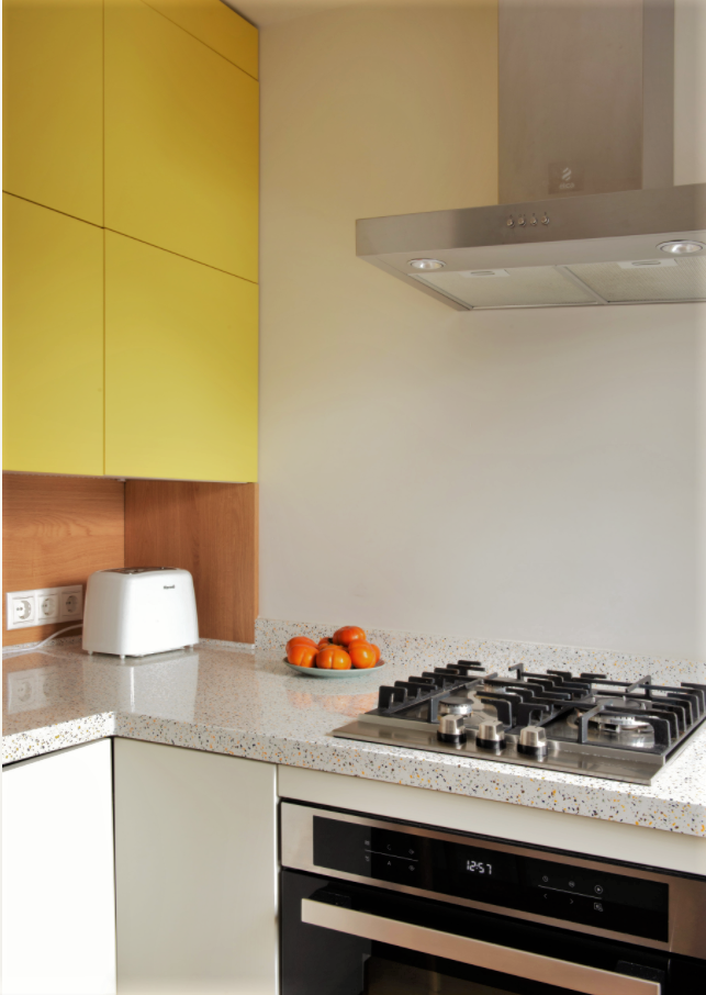 Молодая пара классный ремонт в своей \"двушке\" площадью всего 38 кв ...