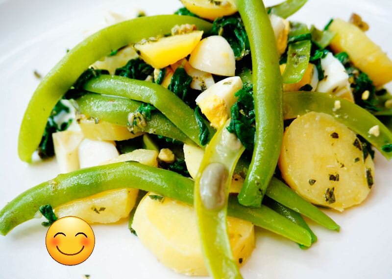Салат из картофеля, стручкового горошка и фасоли: рецепт