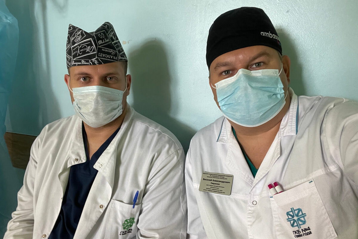 Перед операцией, глаза еще горят!