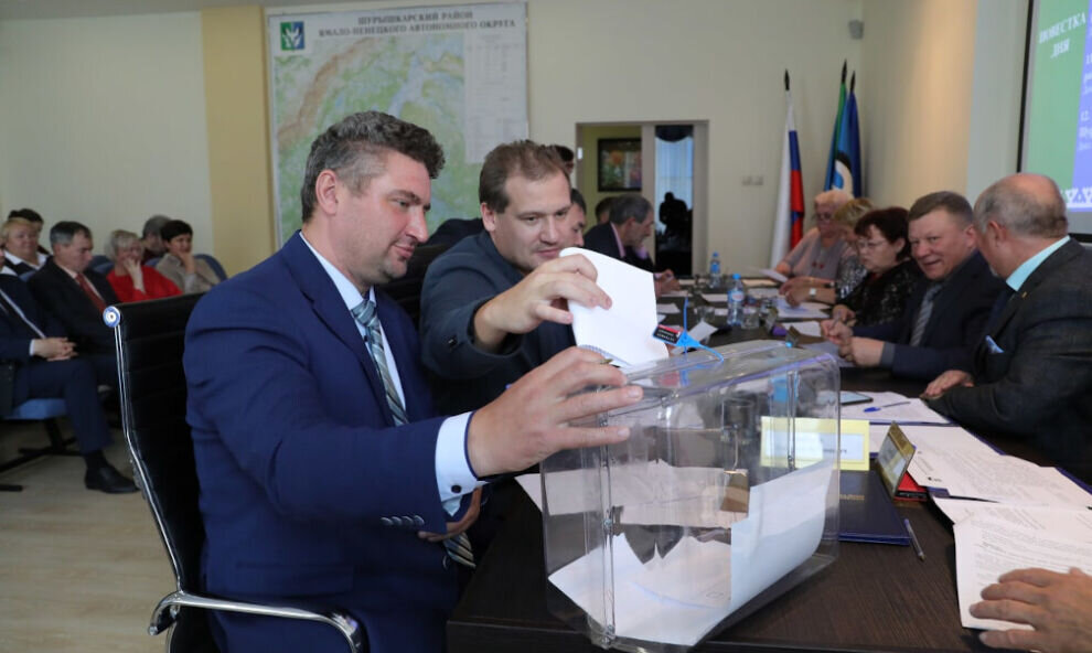    В Шурышкарском районе состоялось первое заседание районной думы в новом составе