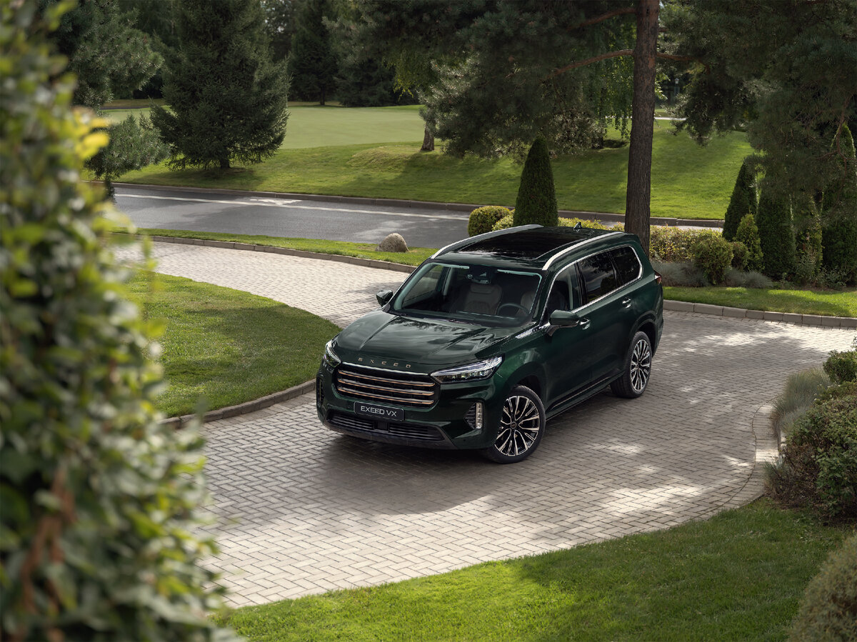 На фото: кроссовер Exeed VX в комплектации President Limited Edition