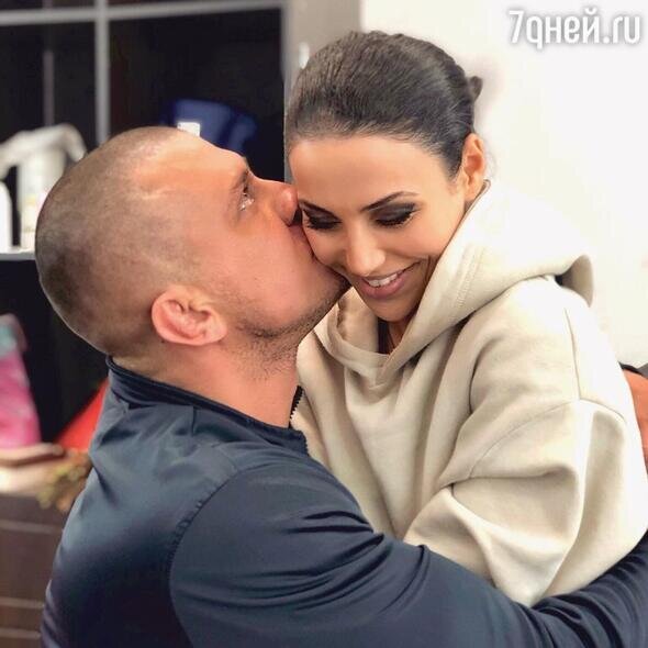    Павел Прилучный и Зепюр Брутян Социальные сети