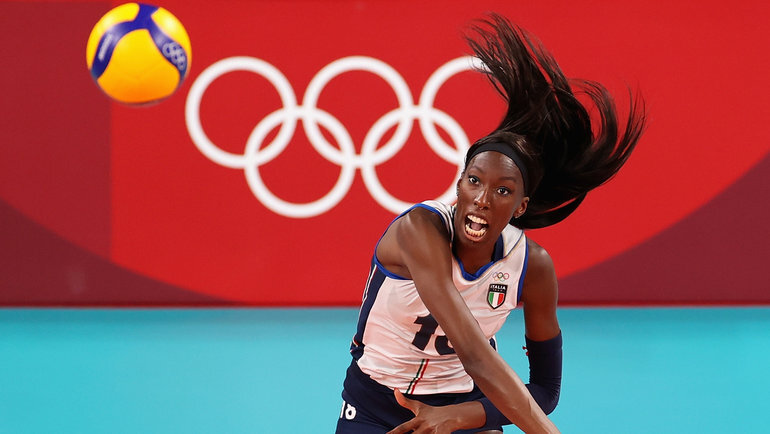    Паола Эгону.