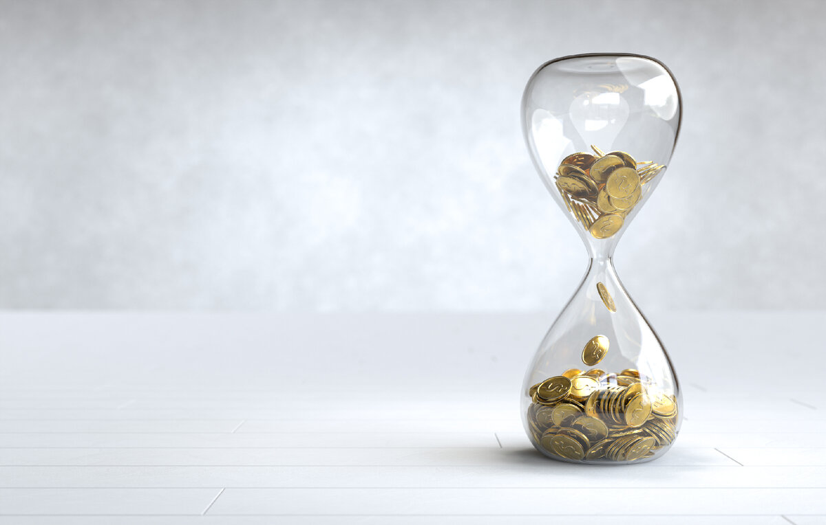 <a href="https://www.freepik.com/free-photo/gold-coin-hourglass-time-is-money-concept_26303017.htm#query=time%20is%20money&from_query=%D0%B2%D1%80%D0%B5%D0%BC%D1%8F%20%D0%B4%D0%B5%D0%BD%D1%8C%D0%B3%D0%B8&position=0&from_view=search&track=sph">Image by user6702303</a> on Freepik