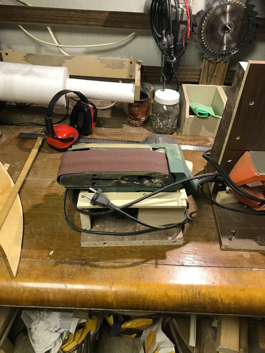 Станина для шлифовальной машинки.