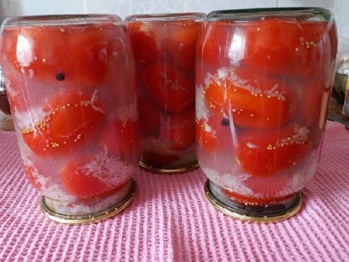 Как приготовить помидоры в снегу: рецепты для приготовления томатов под снегом с чесноком на зиму
