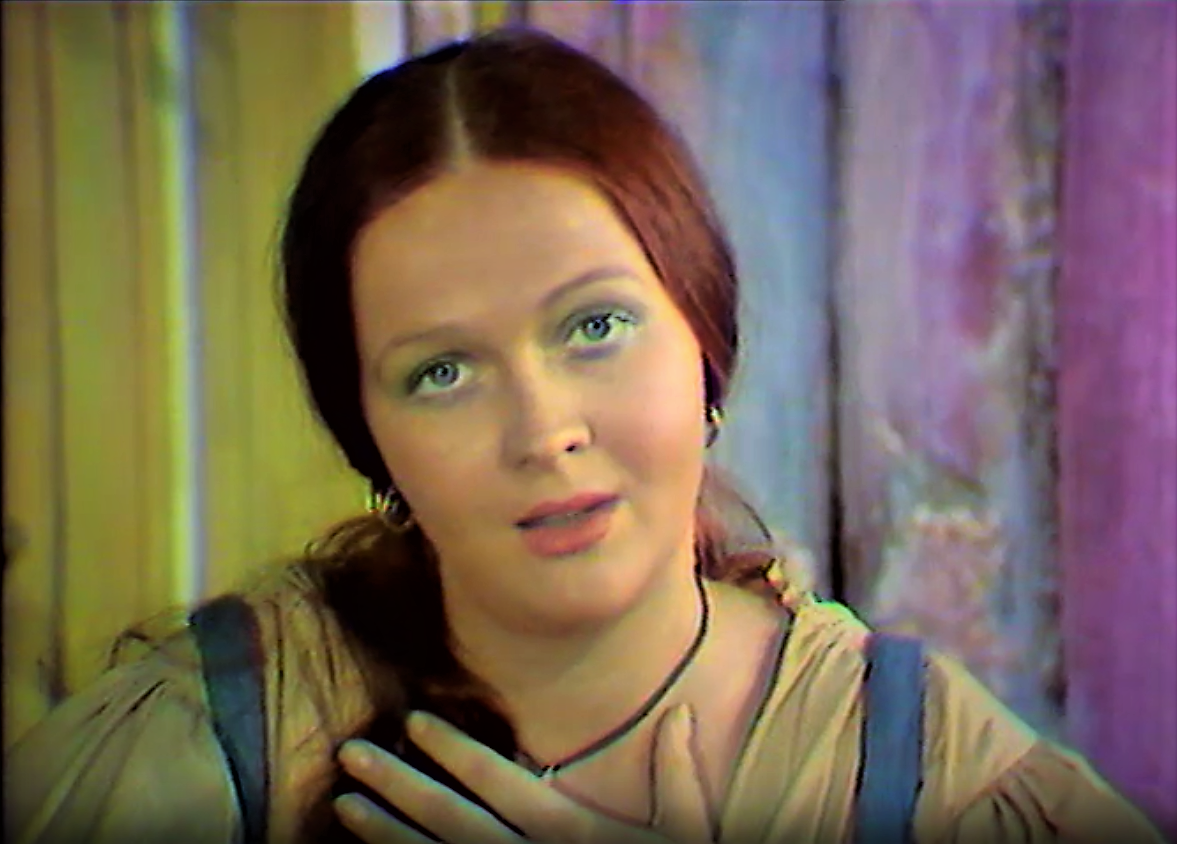 Кадр из телевизионного спектакля "Трактирщица" (1975)