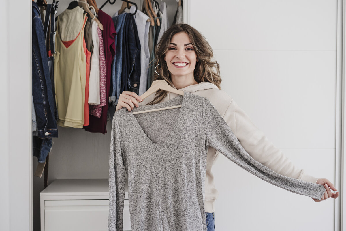     Штанга, полки или ящик: как организовать шкаф внутри, чтобы всё поместилось? Советы профессионалов